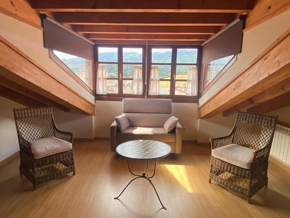 Apartamentos El Cordial De Fausto Llanes Ngoại thất bức ảnh