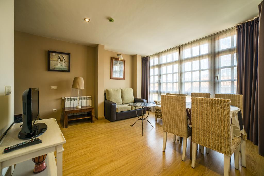 Apartamentos El Cordial De Fausto Llanes Ngoại thất bức ảnh