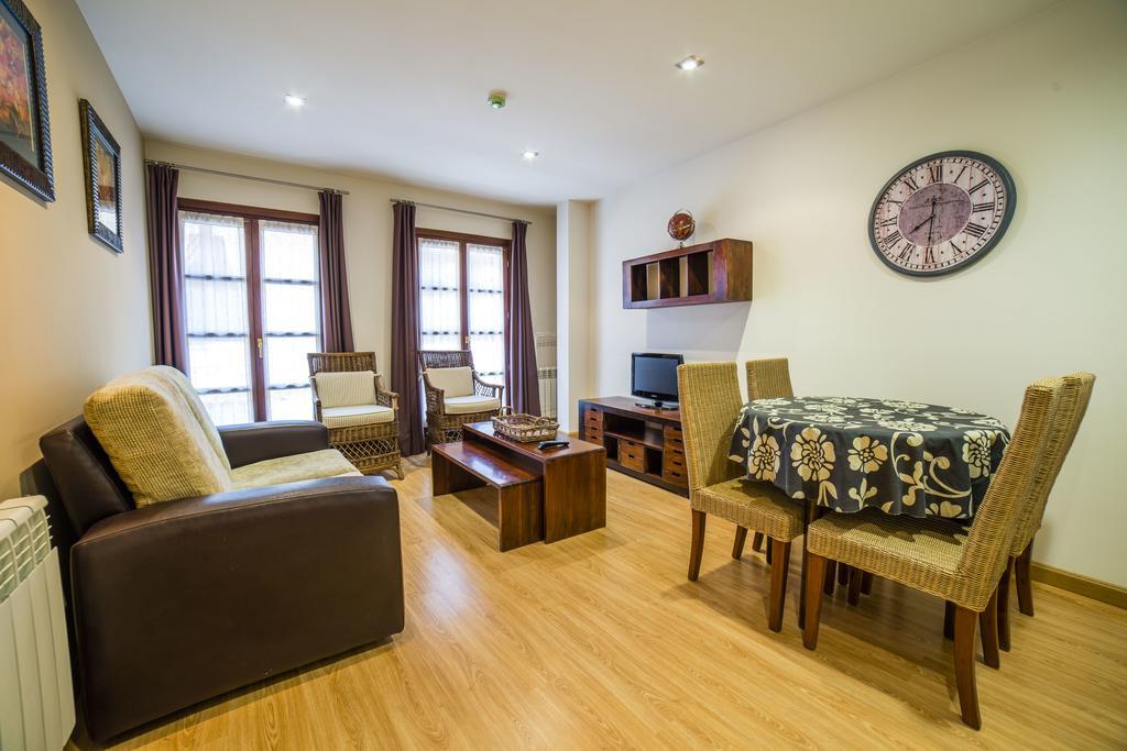 Apartamentos El Cordial De Fausto Llanes Ngoại thất bức ảnh