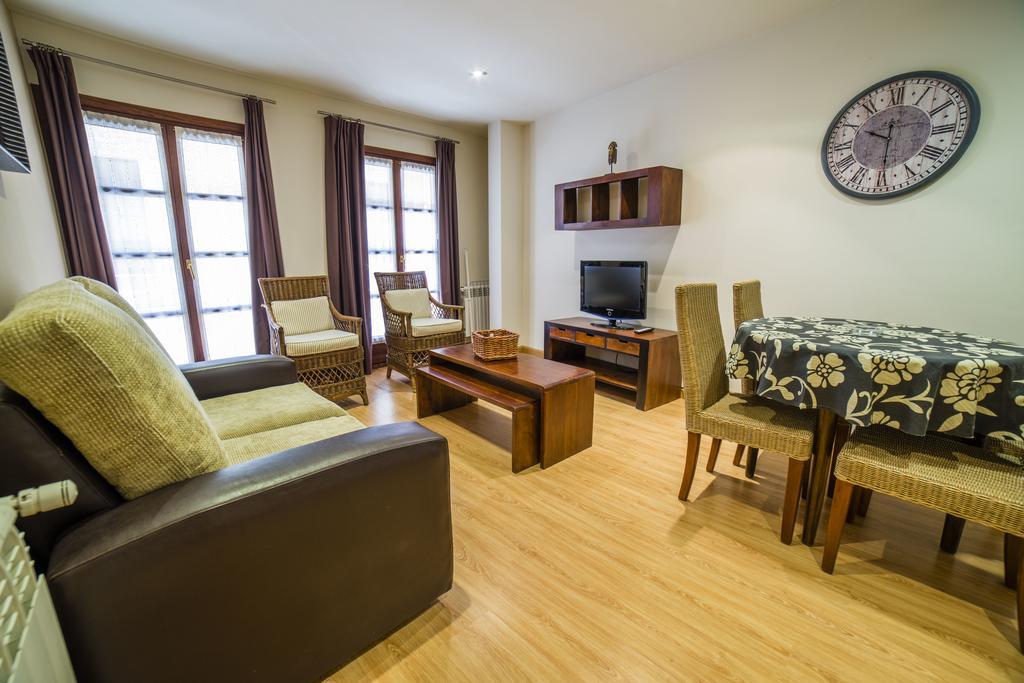 Apartamentos El Cordial De Fausto Llanes Ngoại thất bức ảnh